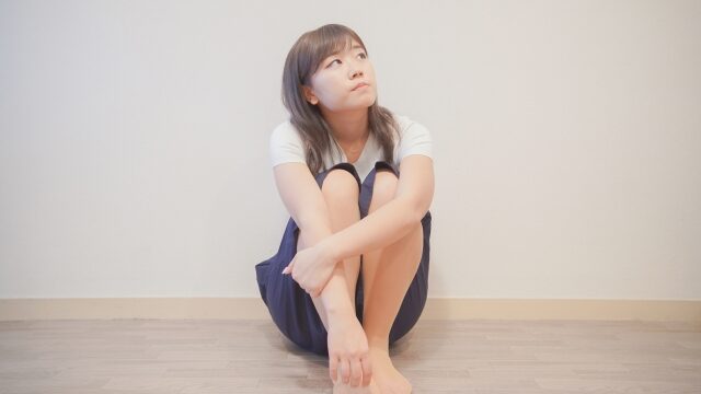 相手を疑いたくないと思いすぎてつらい思いばかりする女性