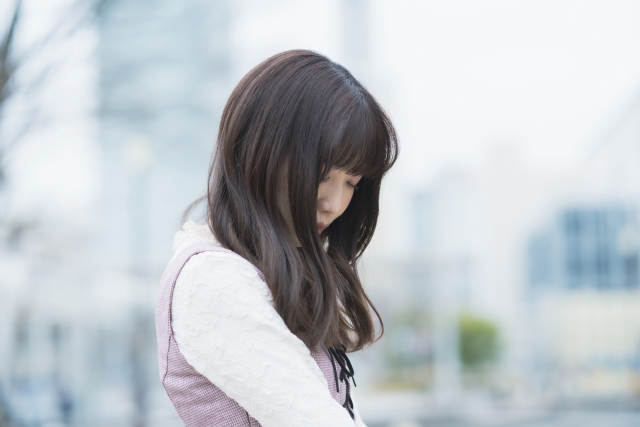 女性の横顔