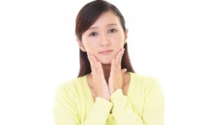 困っている女性の姿