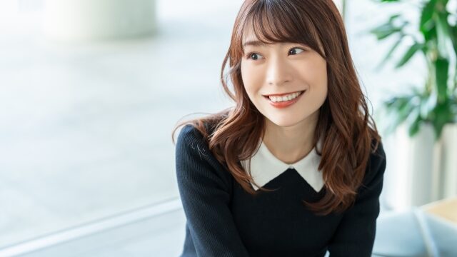 笑顔の女性
