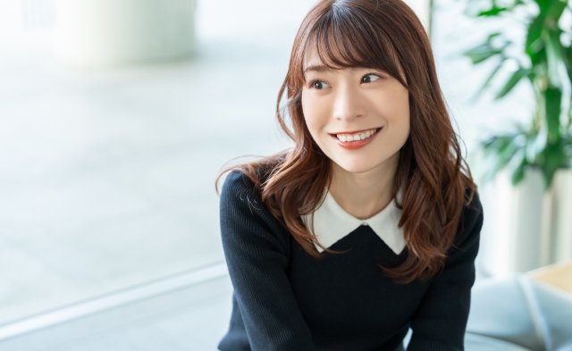 笑顔の女性