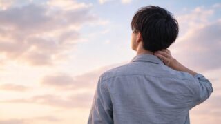 後悔が止まらない男性