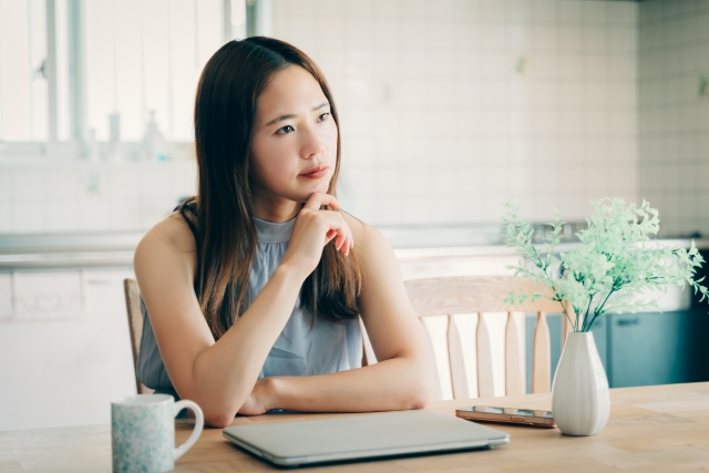 愛しているのに罪悪感を感じる女性